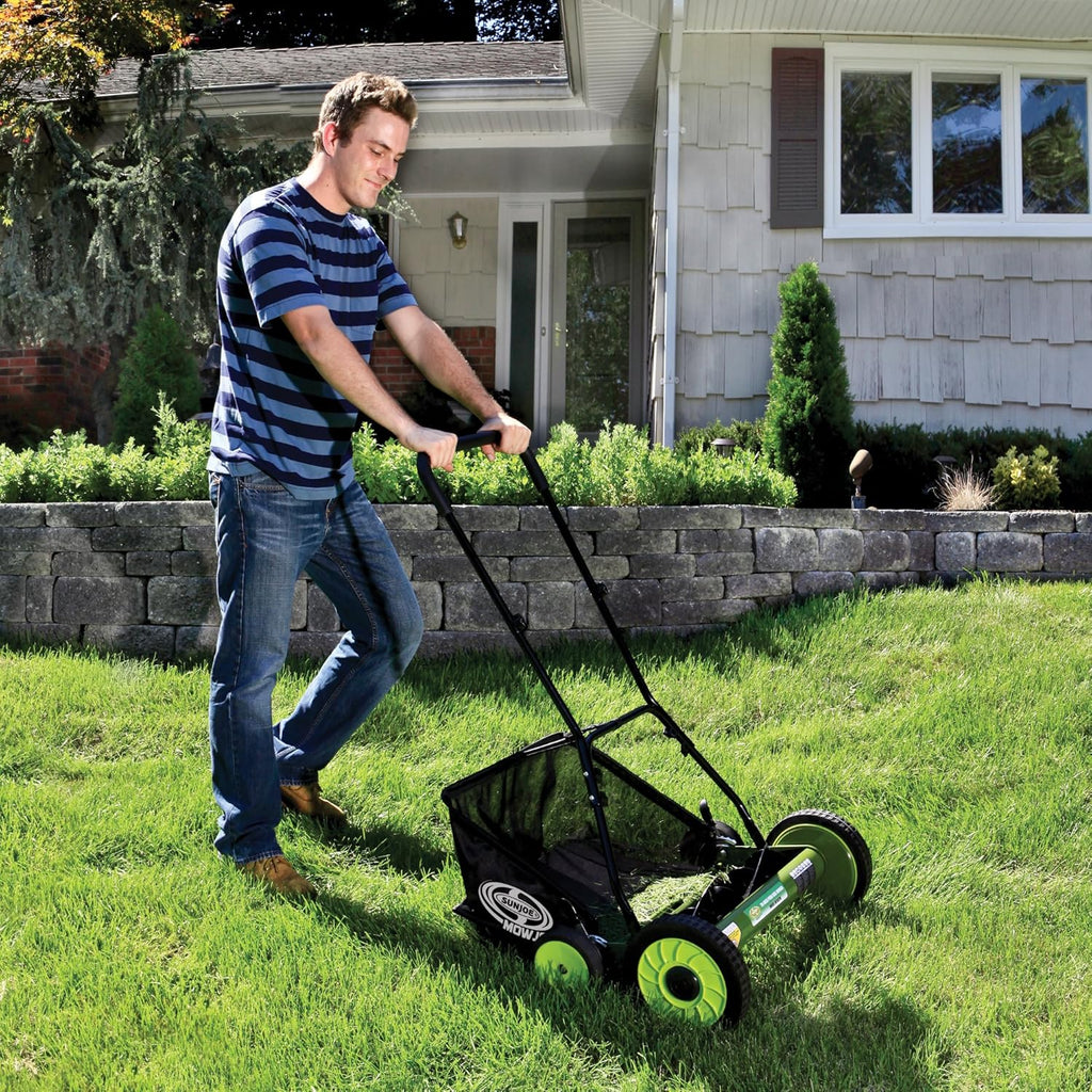20-Inch Manual Reel Mower with 8.5-Gallon Grass Catcher A223521