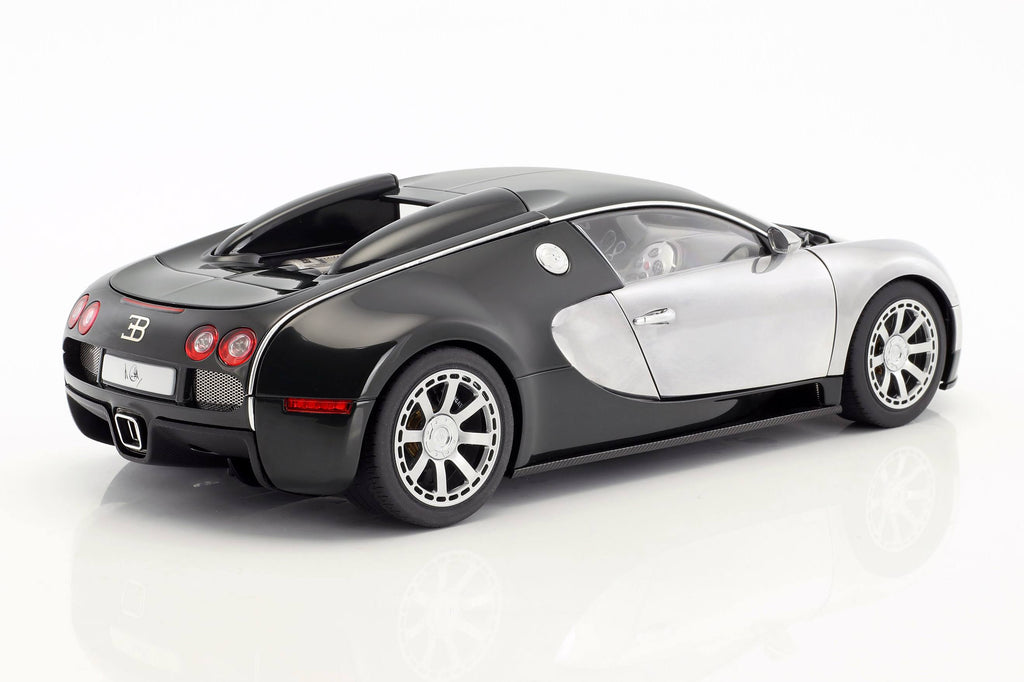 1/18 Bugatti Veyron Racing Green O909026