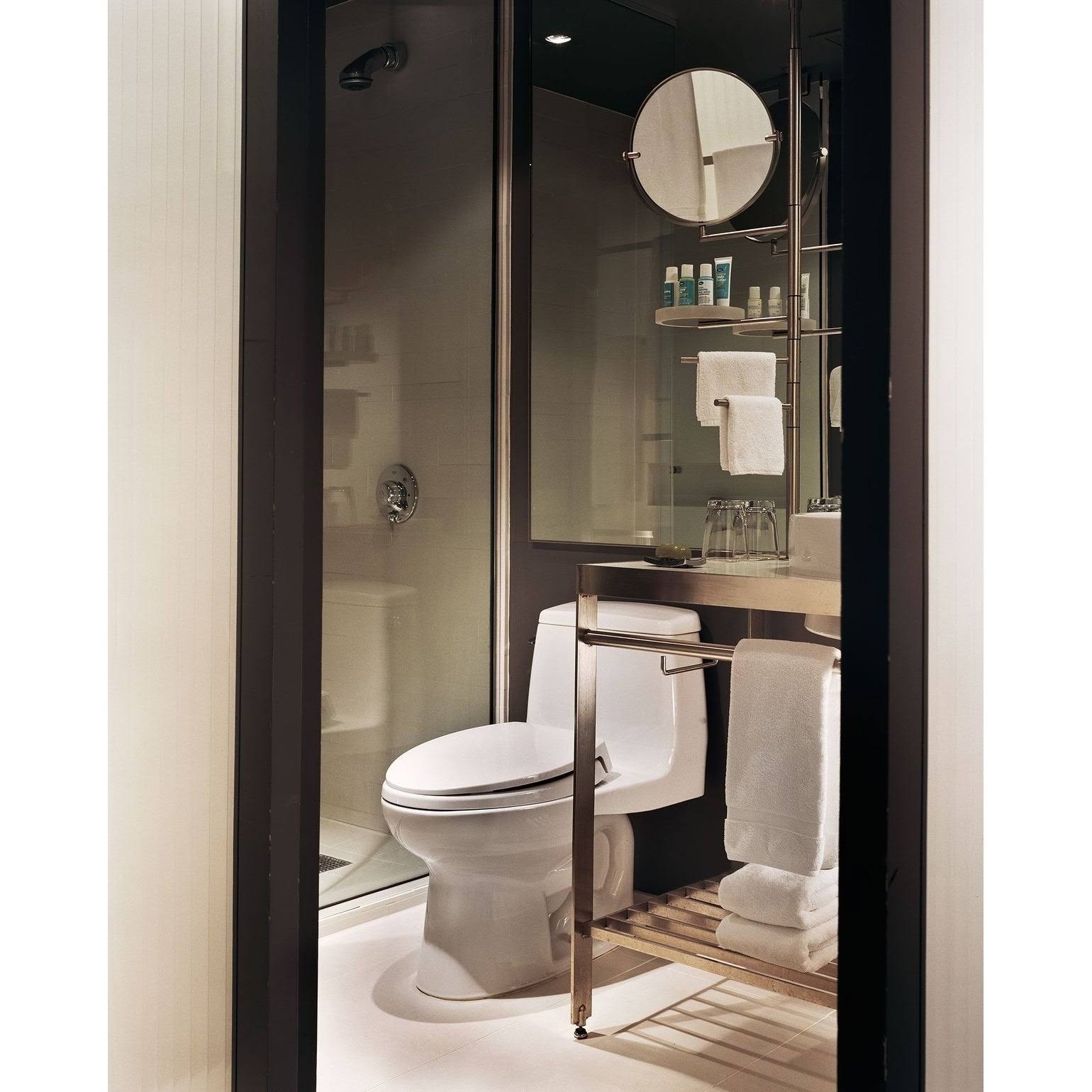 Bone Round One-Piece Toilet N740