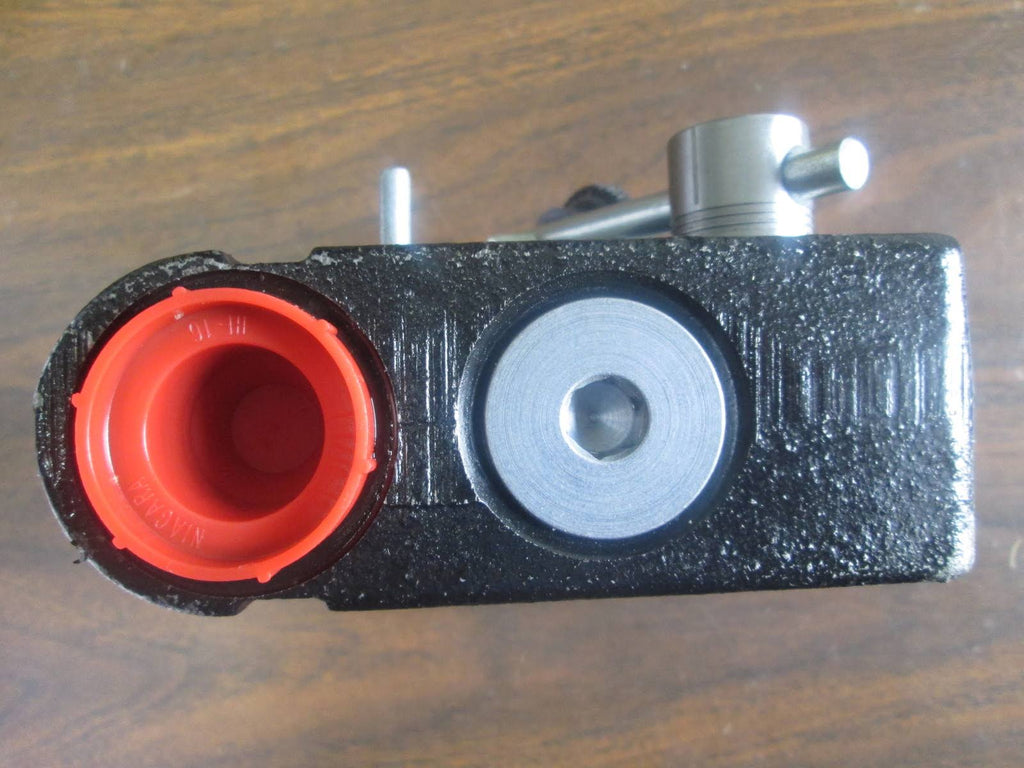 Adjustable Flow Control Valve, #12 SAE Ports, 0–30 GPM A2592
