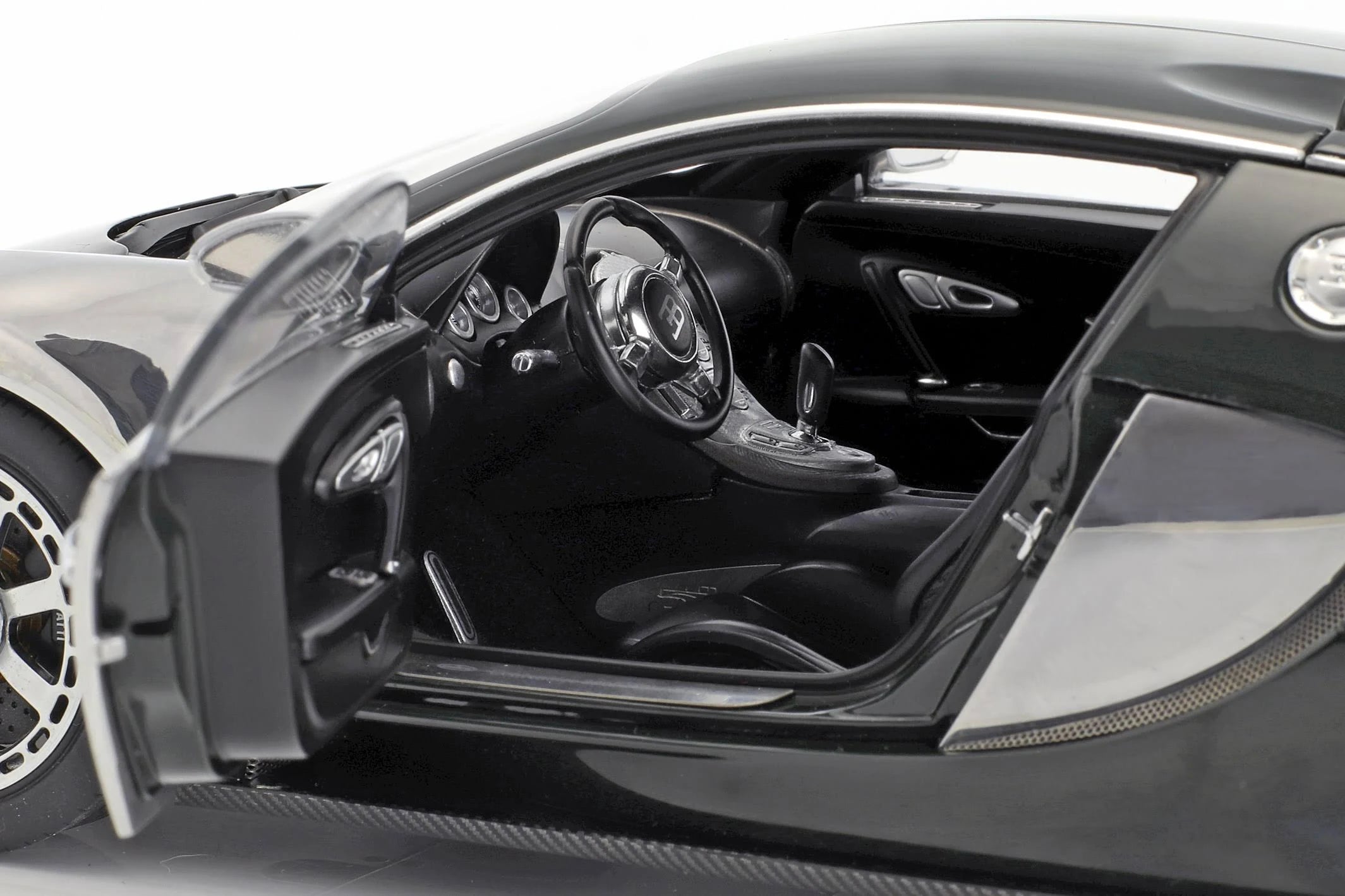 1/18 Bugatti Veyron Racing Green O909026