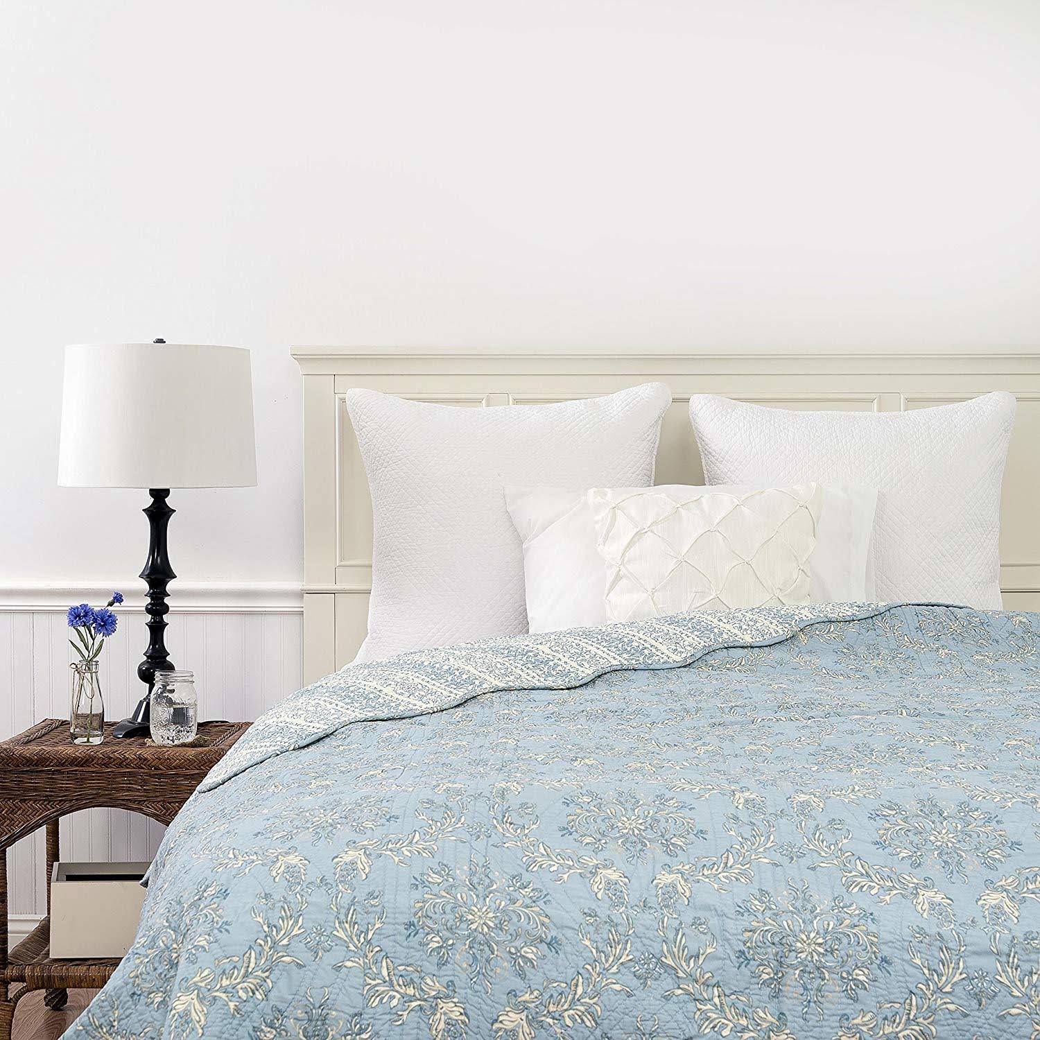 Twin Quilt V928