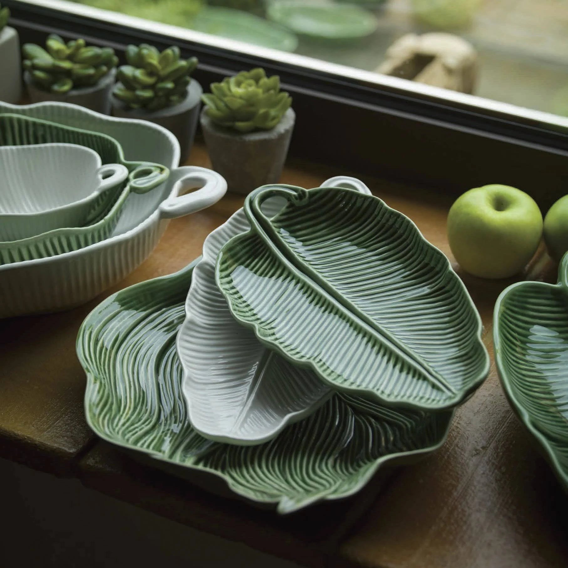 White Banana Leaf 50 P803