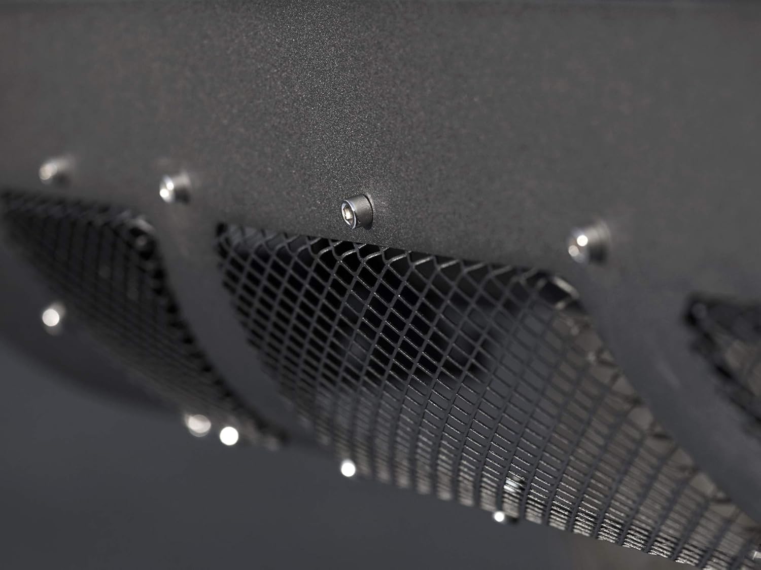 Matte Black Bull Bar with Mesh Skid Plate H5661