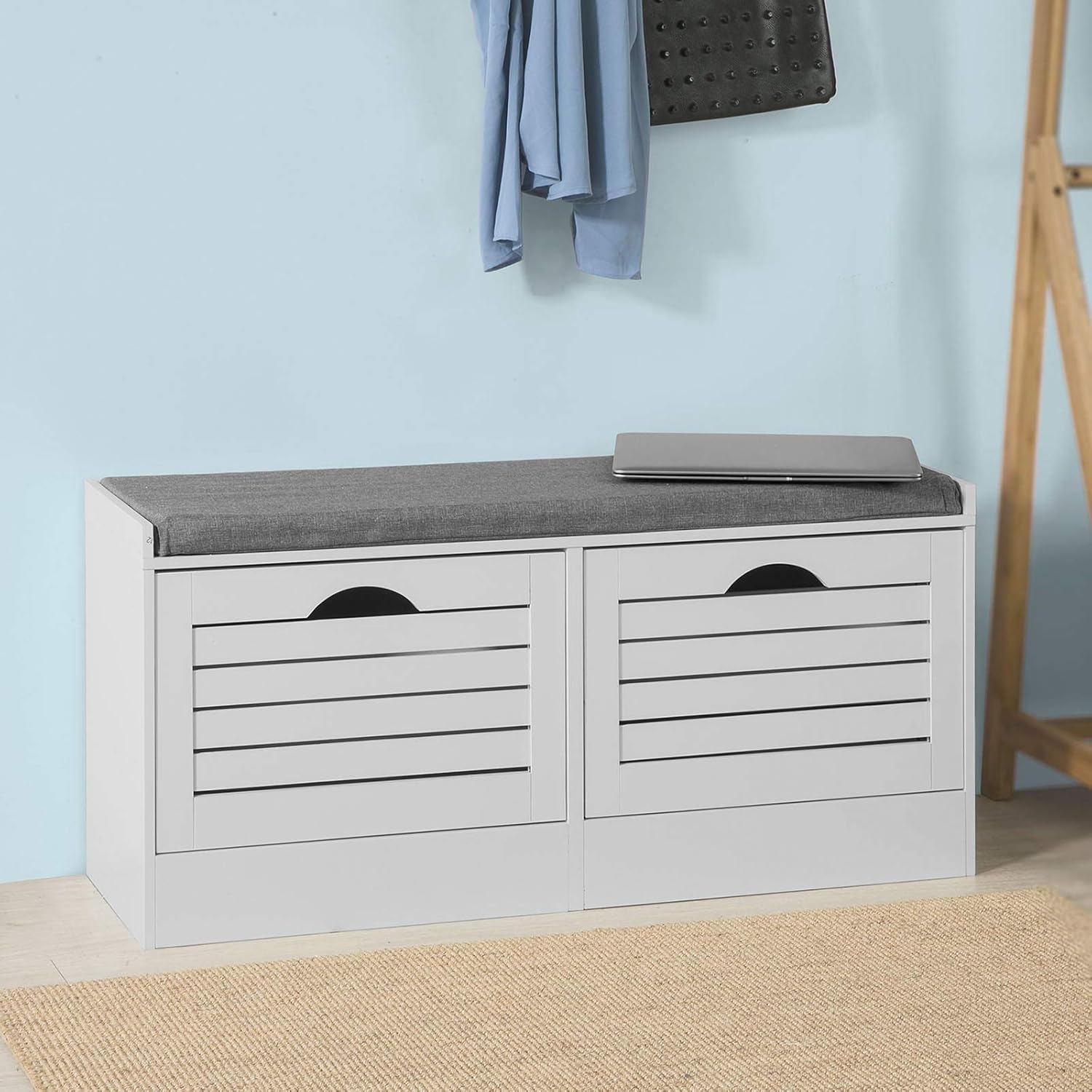 White Storage Bench with 3 Drawers & Padded Seat Cushion Q710