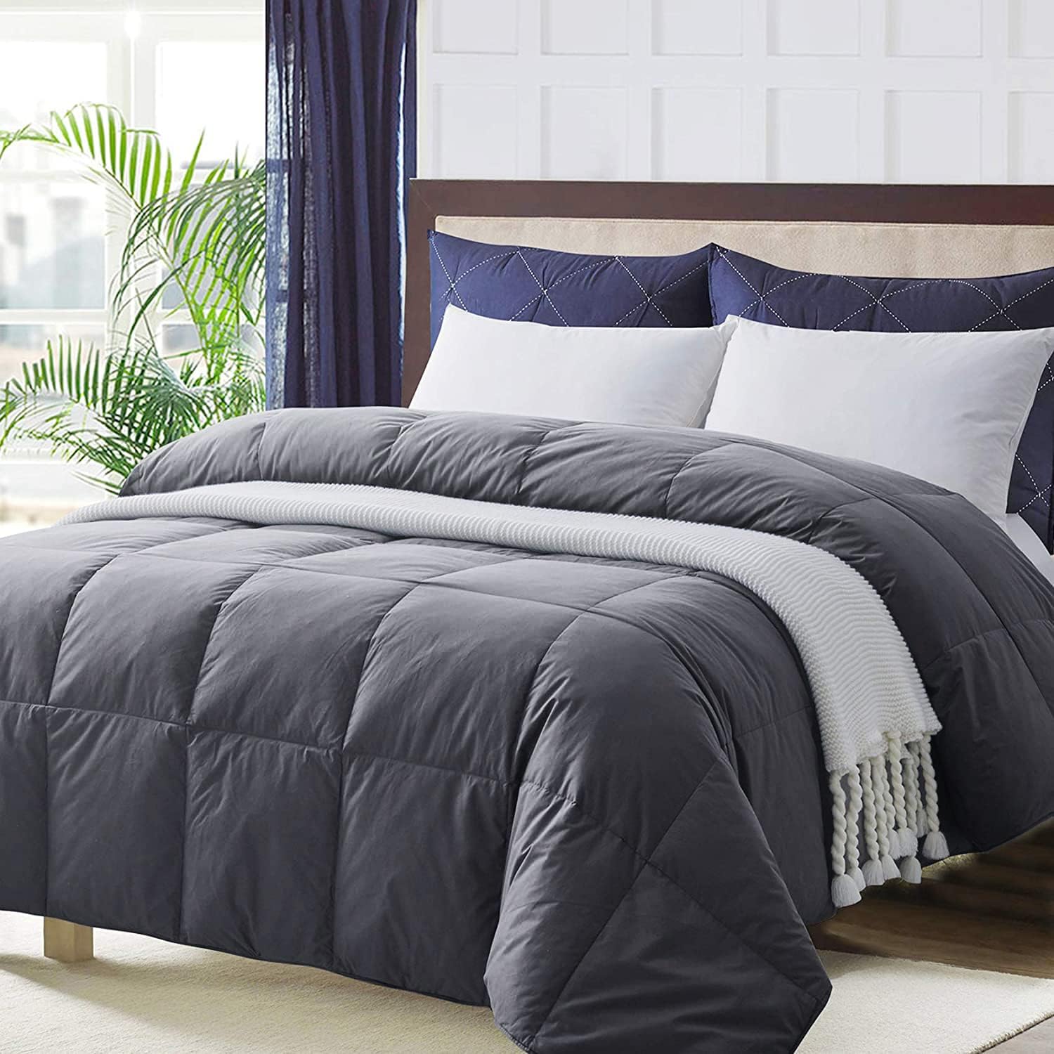 White Cal-King Size Feather & Down Cotton Comforter with 4 Corner Tabs V85425