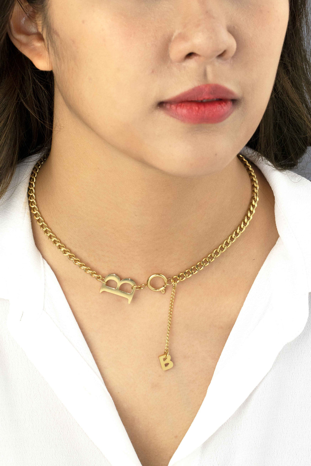 Golden Initial Pendant Necklace with Curby Chain R595932