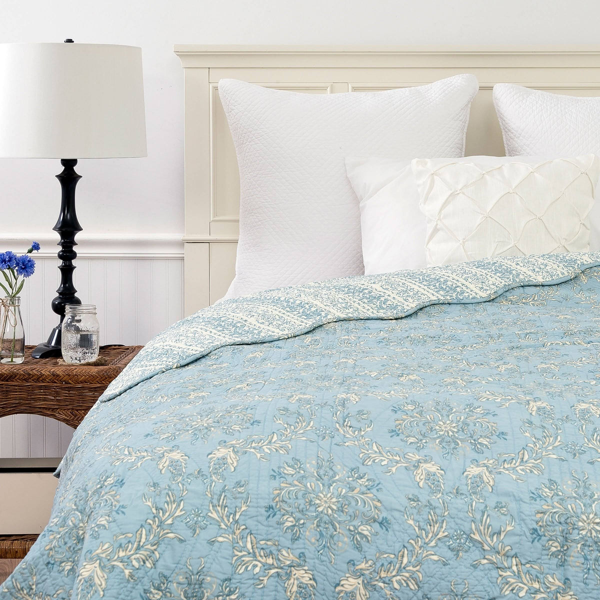 Twin Quilt V928